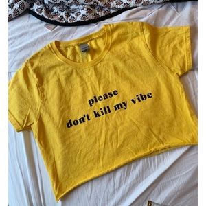 Graphic crop tee shirt